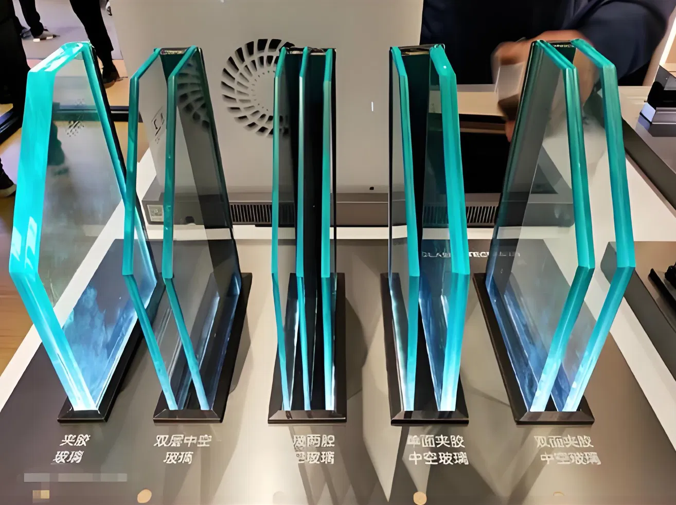 Quality Insulated Glass Double Glazing with Free Sample for Testing/Building Insulated Glass/ Double Wall Glass/Double Glass Window/Double Glazing Glass/Low E