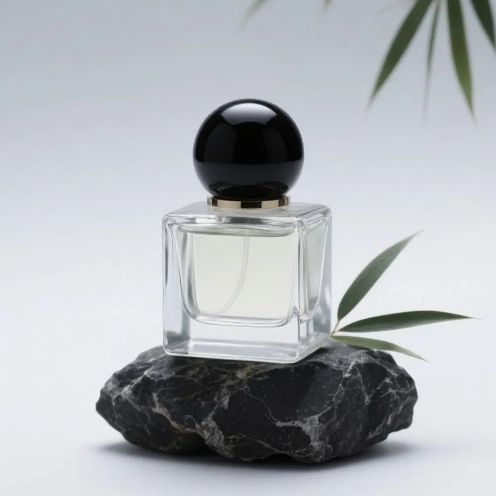 High Quality 50ml Perfume Bottle Empty Refillable Luxury Glass Bottle for Essential Oils with Sprayer Cap and Gold Lid Custom Logo Printing Service