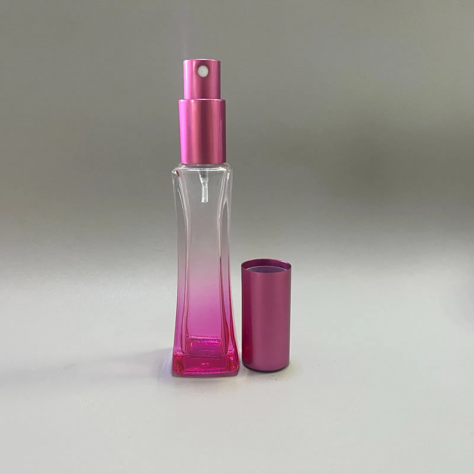 Glass Embossing Clear Square Glass Rectangular Perfume Bottle with Aluminum Golden Silver Sprayer Pump