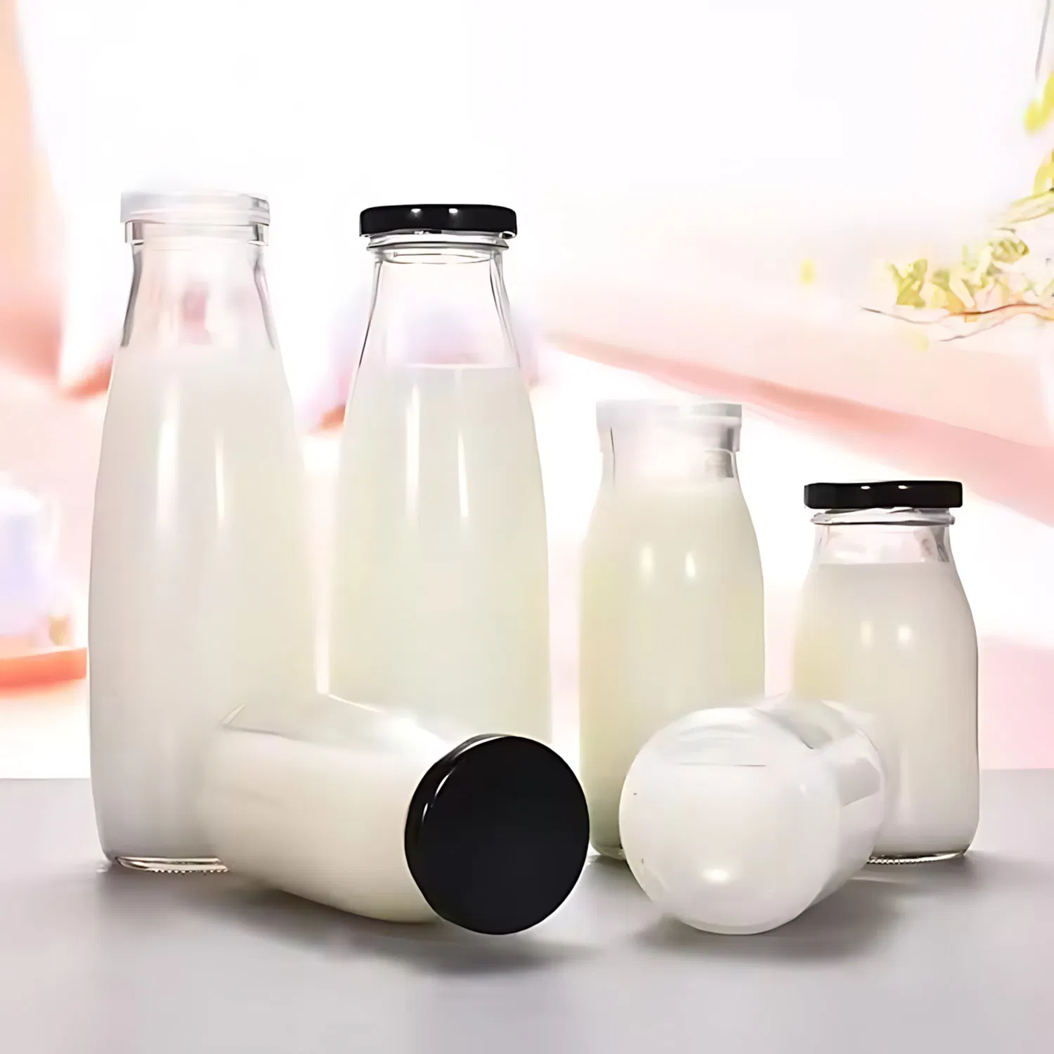 Manufacturer's 310ml Clear Glass Bottle for Direct Drinking Free Logo Design Style for Gym Outdoor Activities Serving Milk Tea