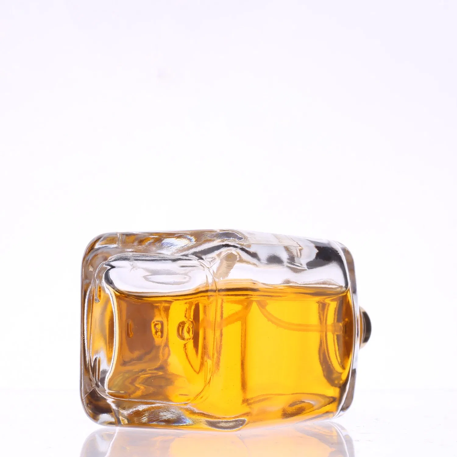 Luxury Stock 30ml 50ml 100ml Unique Square Empty Elegant Transparent Perfume Spray Glass Bottle