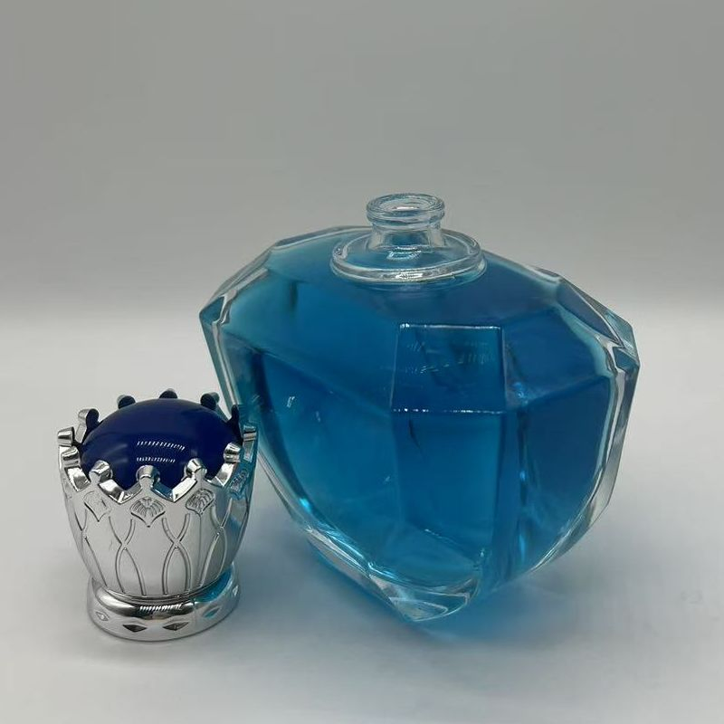 Large Capacity Luxury Perfume Bottle Glass Jar Glass Sprayer Bottle with Sprayer