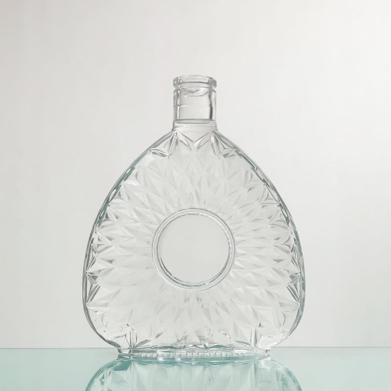 Hot Sale 700ml Spirit Gin Whisky Vodka Brandy Xo Liquor Clear Glass Bottle with Corks