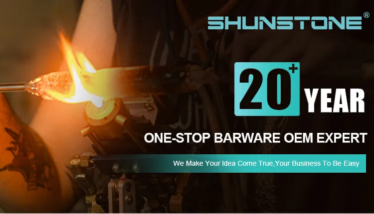 Customize Crystal Lead Free Glass U Shape Hand Blown Silk Black Arc-Shaped Red Wine Decanter