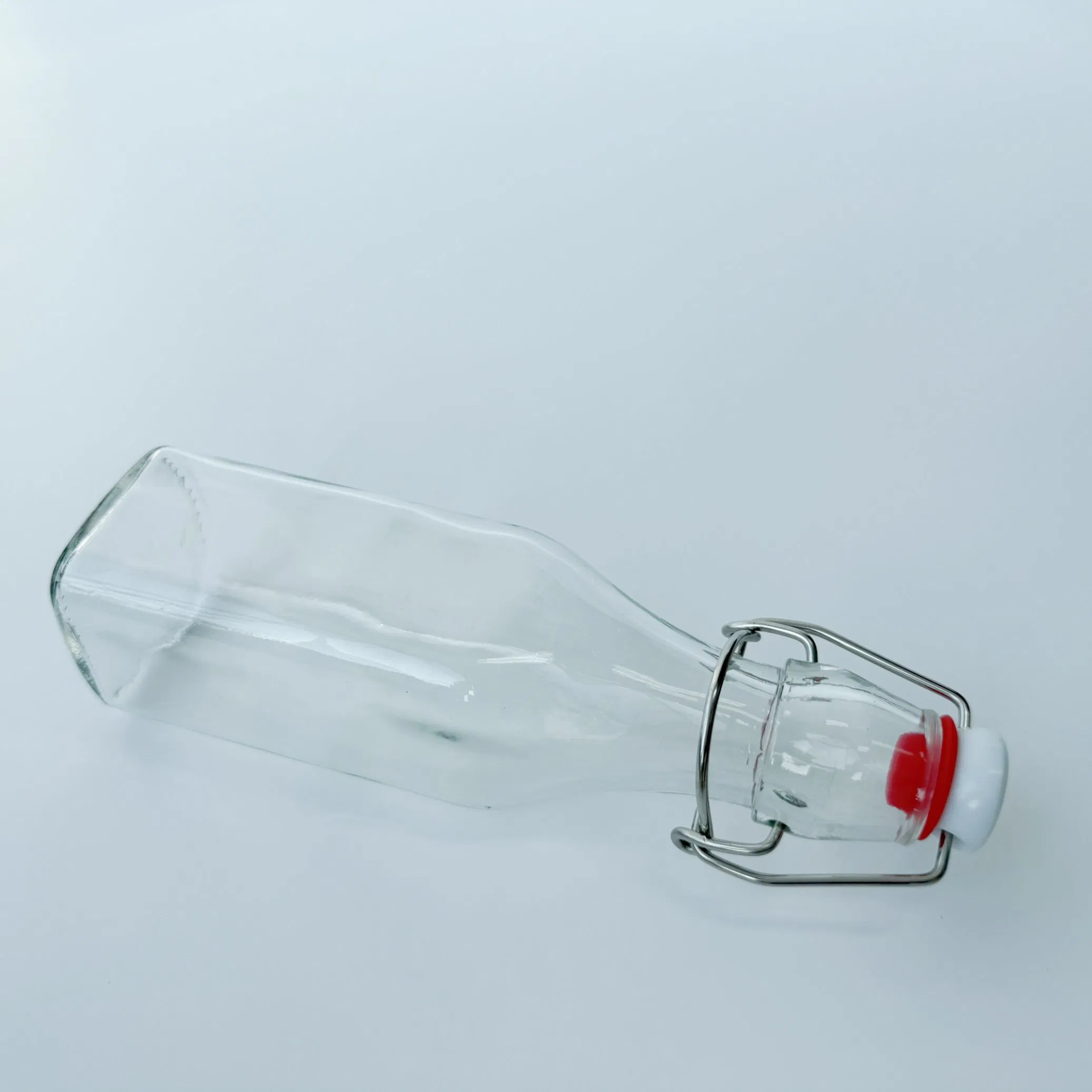OEM Square Bottom Glass Bottle Transparent Drink Airtight Glass Water Bottle for Wine Milk