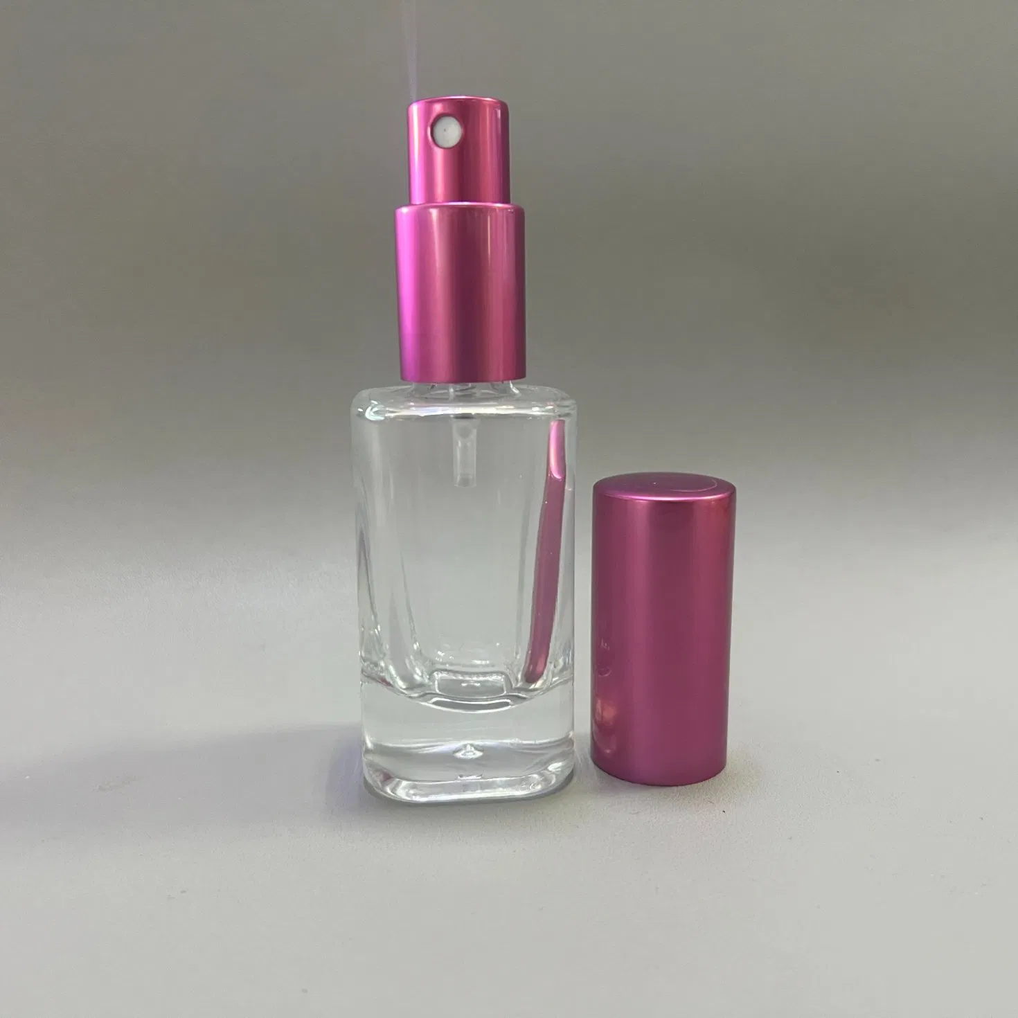 Glass Embossing Clear Square Glass Rectangular Perfume Bottle with Aluminum Golden Silver Sprayer Pump