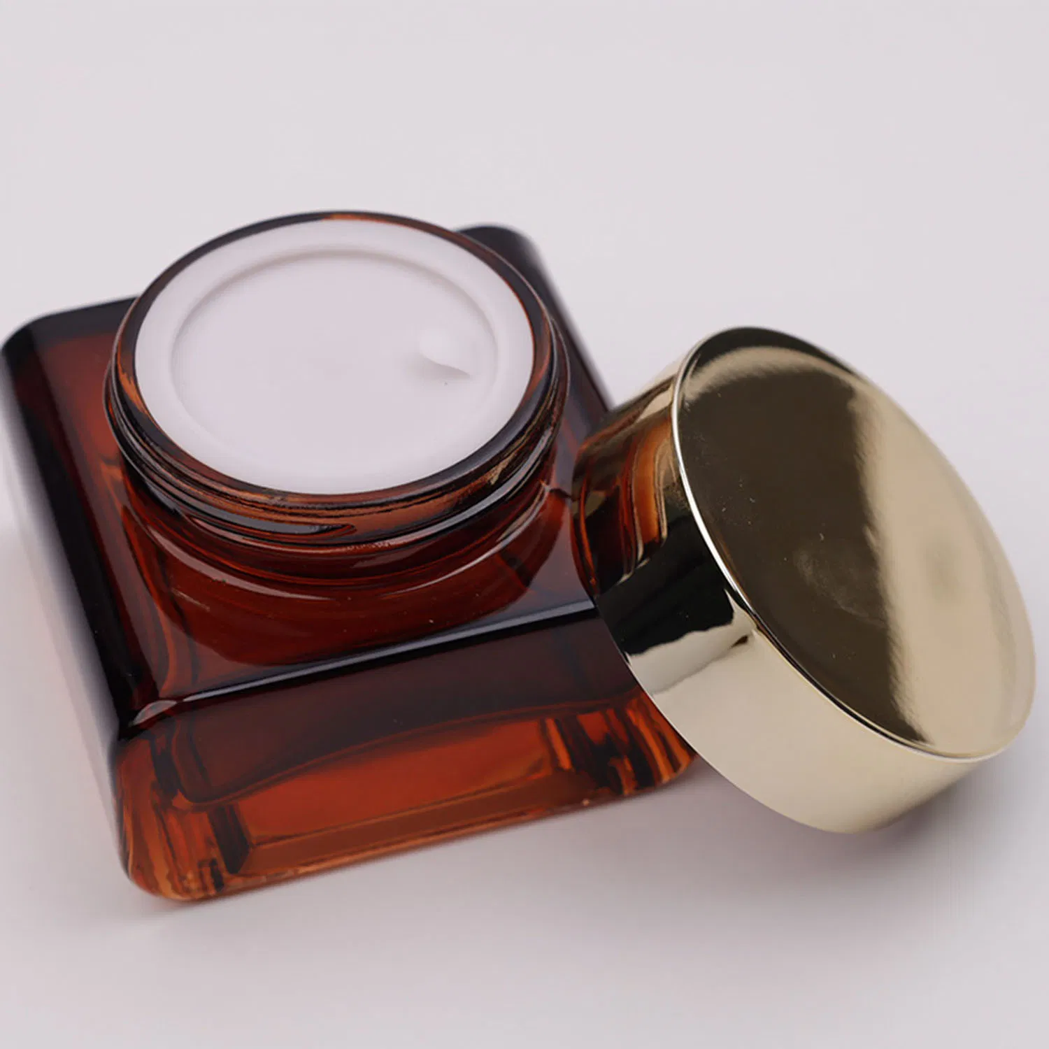 Amber Glass Lotion Pump Bottles Empty Refillable Cosmetic Makeup Travel Size Pump Dispenser Container Jars for Lotion Cream Essential Oils Toiletries