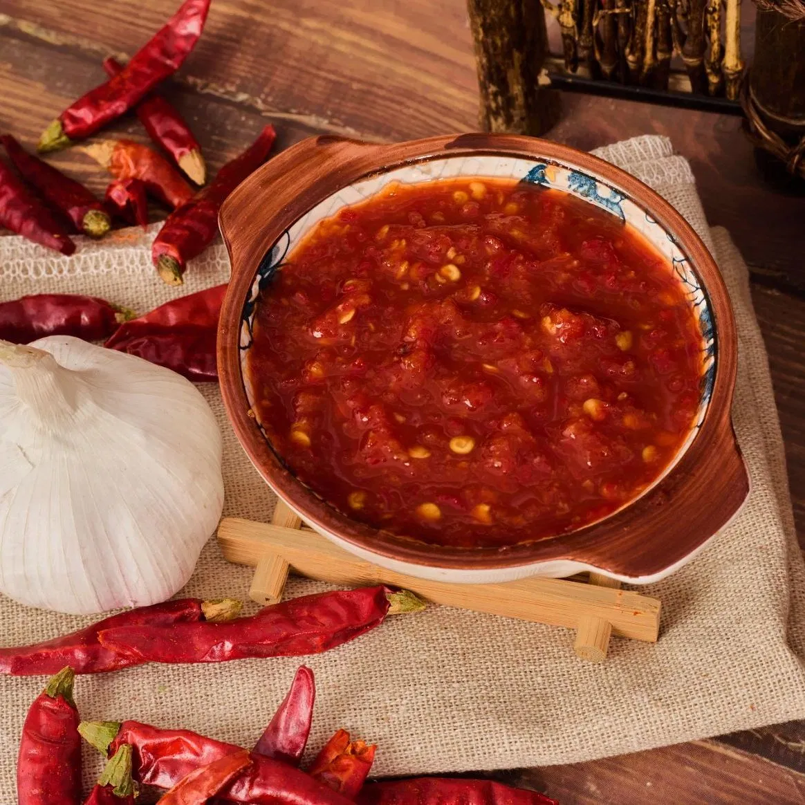 Factory Directed Red Chili Sauce Glass Bottle Hot Paprika