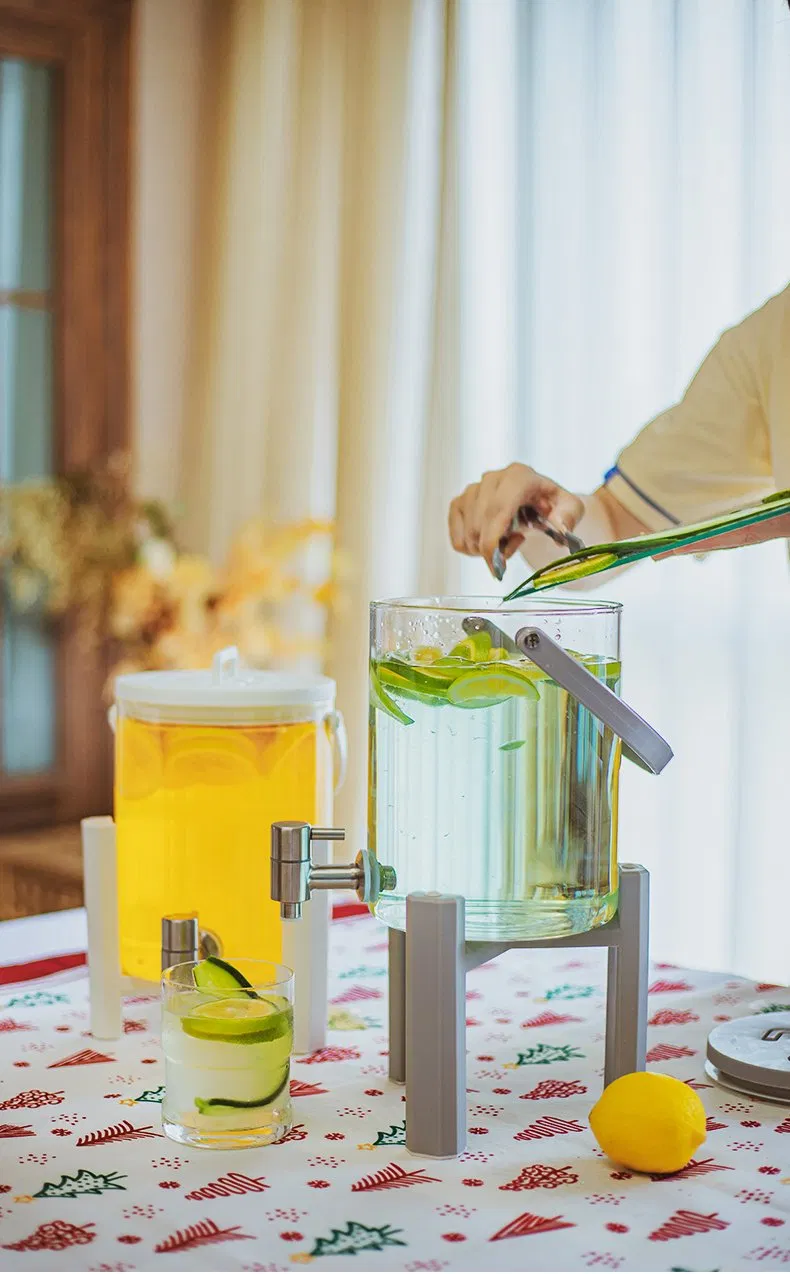 High Quality Bamboo Wood Stand Base Juice Milk Beer Glass Beverage Dispenser with PU Leather Handle and Stainless Steel Spigot