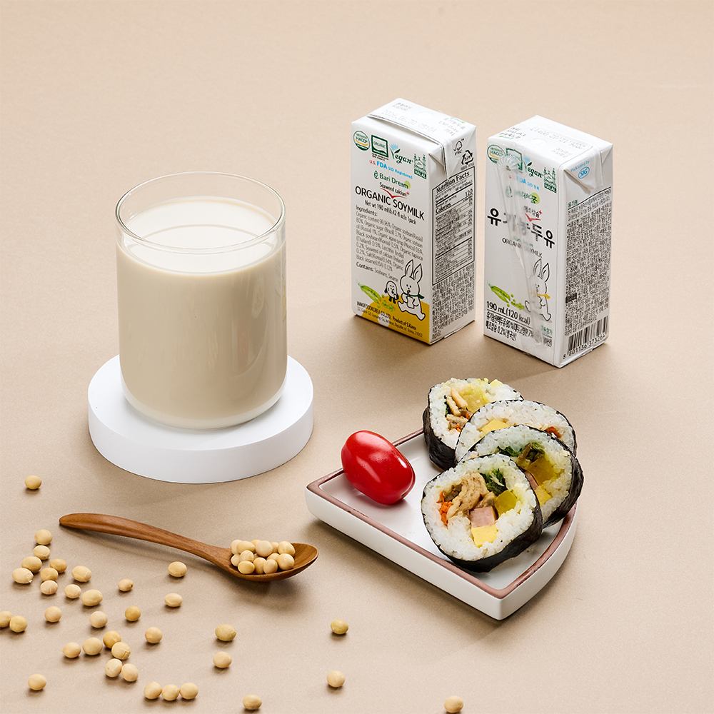 BariDream Organic Soymilk Product Display 3