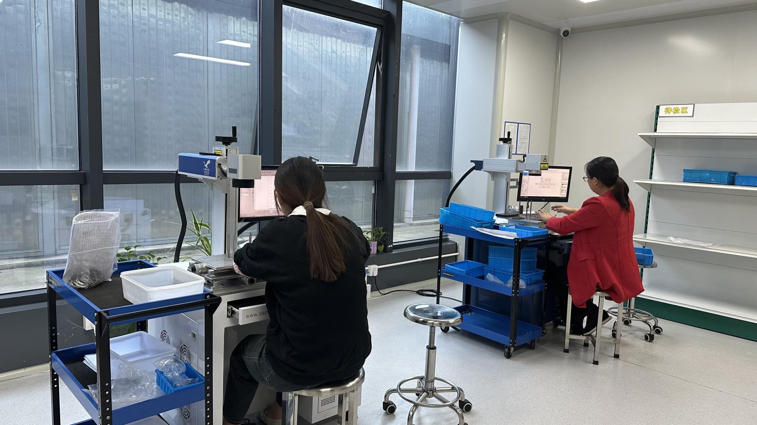 Laser marking machine for medical device UDI traceability labeling