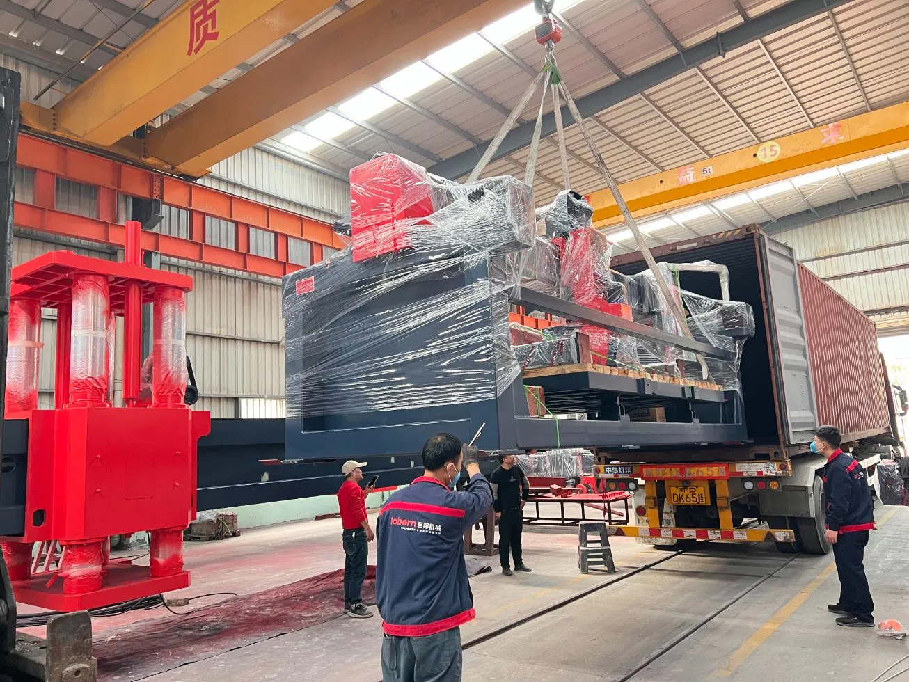 Monobloc 5 Axis CNC Bridge Saw for Stone Marble Granite Quartz Slabs Countertops Tiles Sink Cutting Machine in Spain