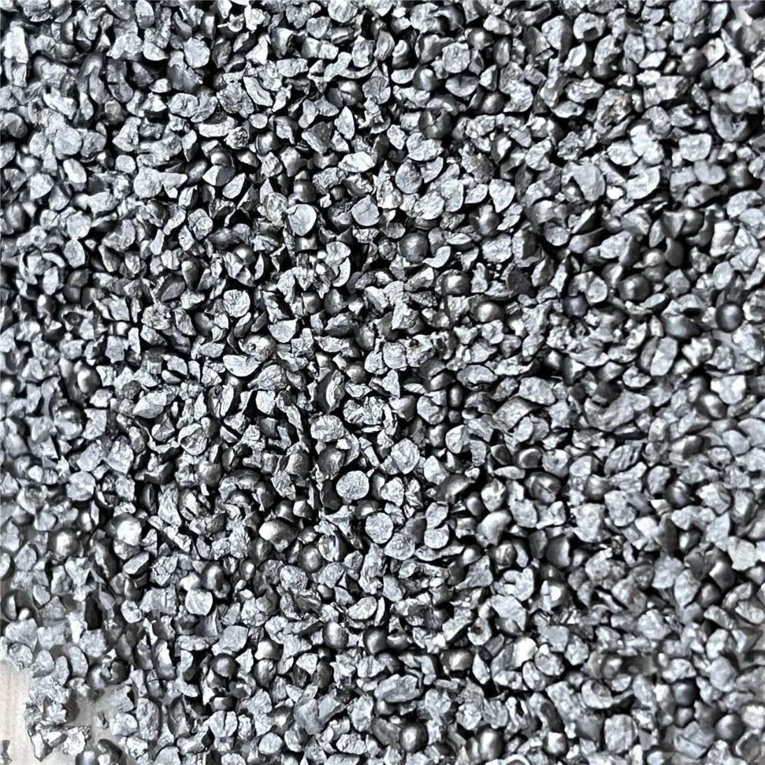Steel Abrasive Sand Blasting Steel Grit with High Hardness