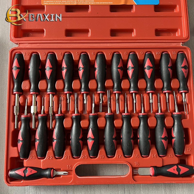 Terminal removal tool application 1