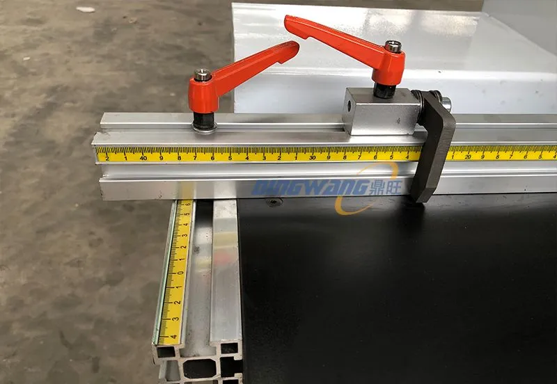 Positioning baffle