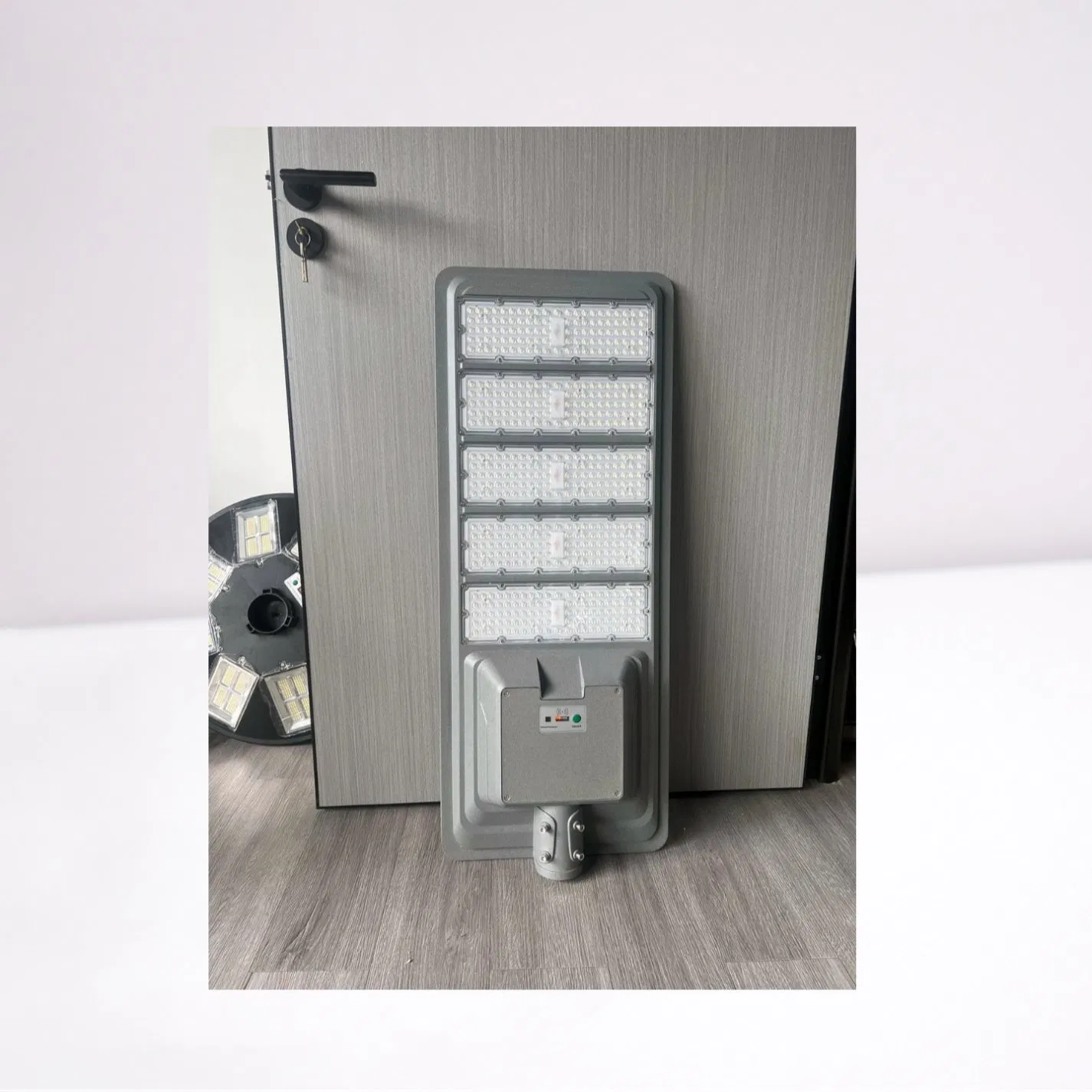 Cost-Effective 500W All in One Solar Street Light Super Brightness and High Lumen Solar Lighting with 5 LED Modules