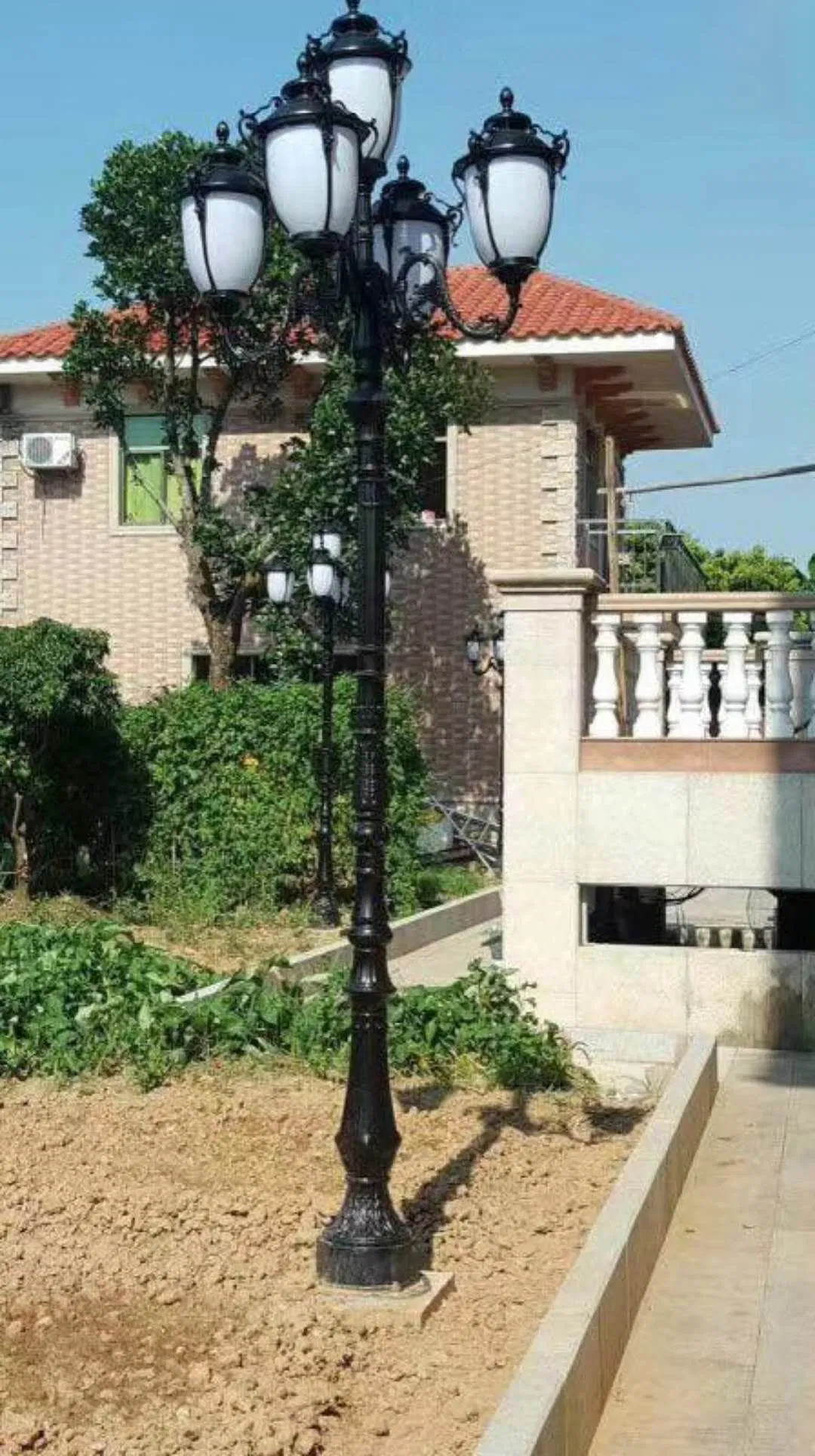 Outdoor Waterproofip65 LED High Pole Landscape Light Park Villa Aluminum Solar Light for Garden