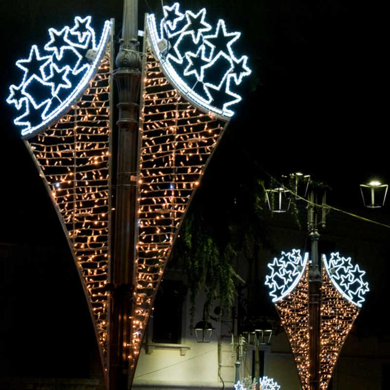 Newest High Quality Holiday 2D Christmas Decorative Outdoor Pole Street Motif Lights