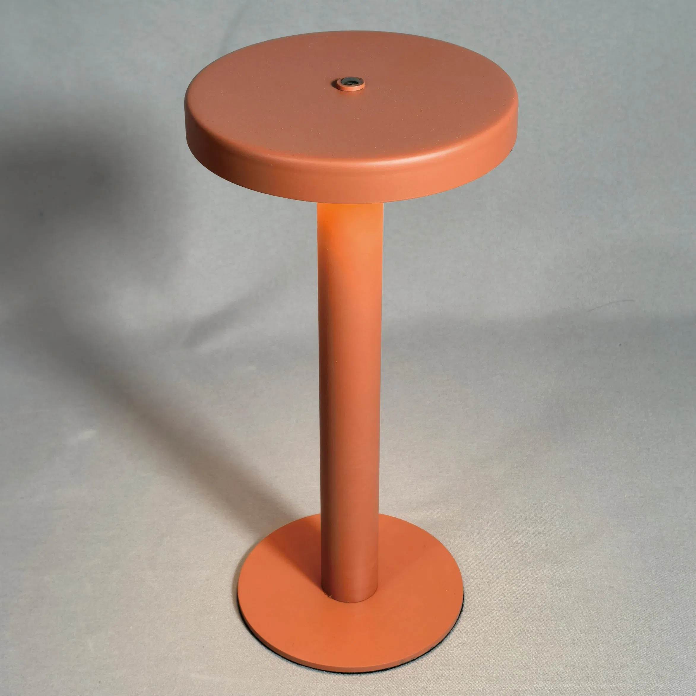 Hisoon New Design Minimalism Ambient Rechargeable Cordless Table Lamp