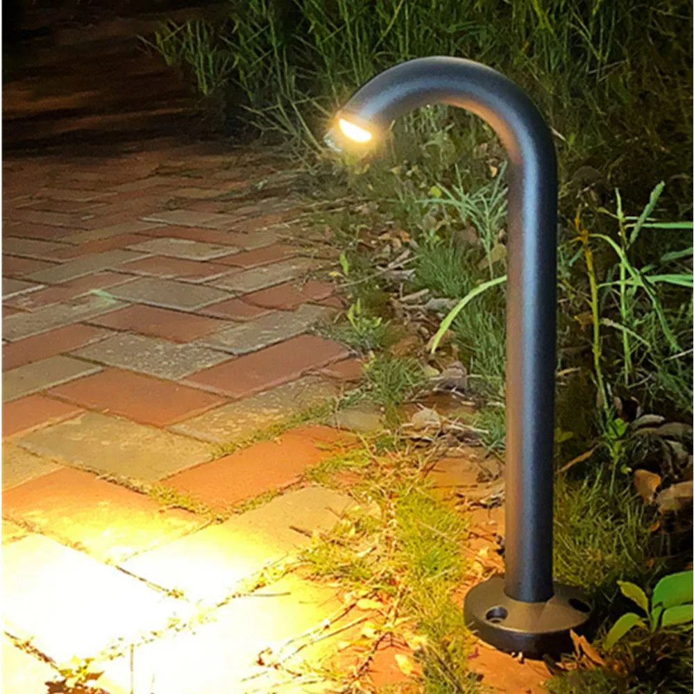 Stylish LED Lawn Light with Solar Power for Garden Decoration