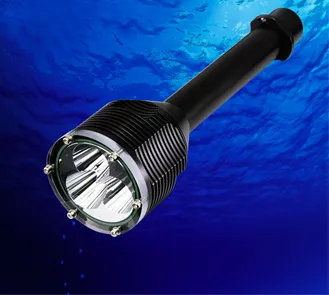 150m IP68 Professional Diving Flashlight