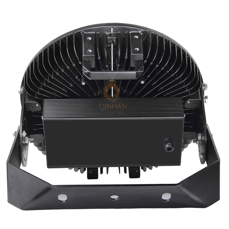 IP66 150lm/W Outdoor High Power 600W LED Flood High Mast Stadium Lighting
