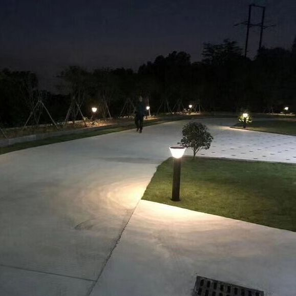 Commercial Residential DC5V Outdoor Solar LED Garden Driveway Pathway Lawn Bollard Lights
