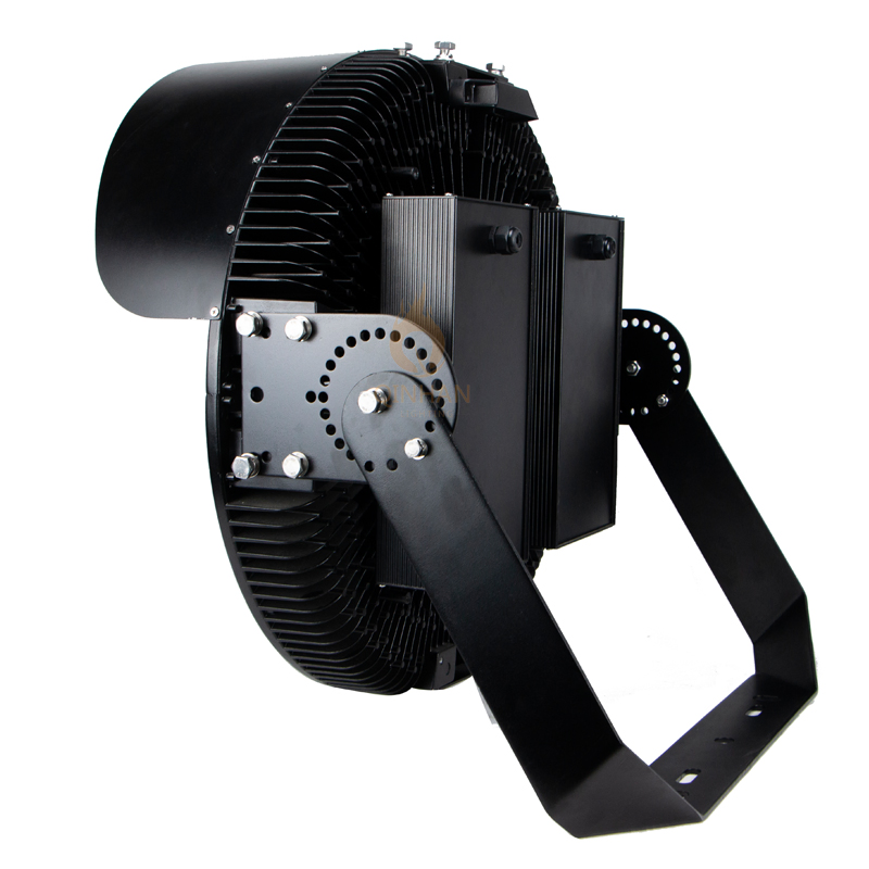 IP66 150lm/W Outdoor High Power 600W LED Flood High Mast Stadium Lighting