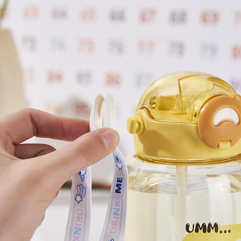 Lovely Kids Children's Plastic Leakproof Cheap Water Bottle with Spring Lid