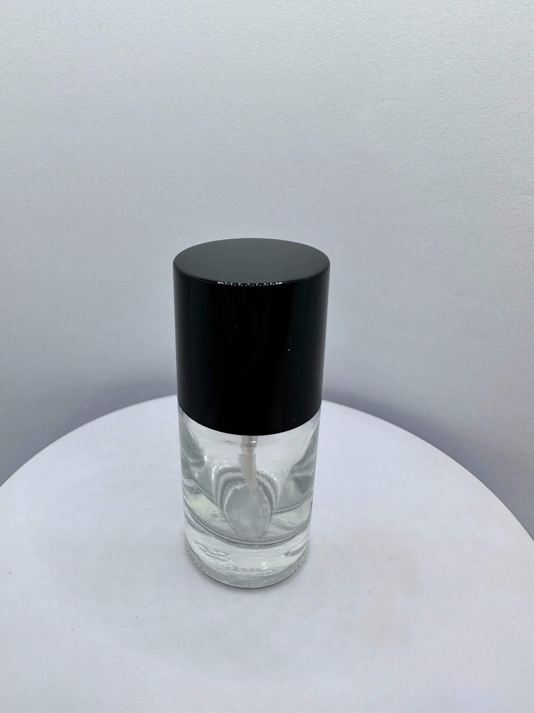 Fashion OEM ODM Packaging Lip Gloss Tube Round Wholesale Plastic Cap Lip Gloss Bottle