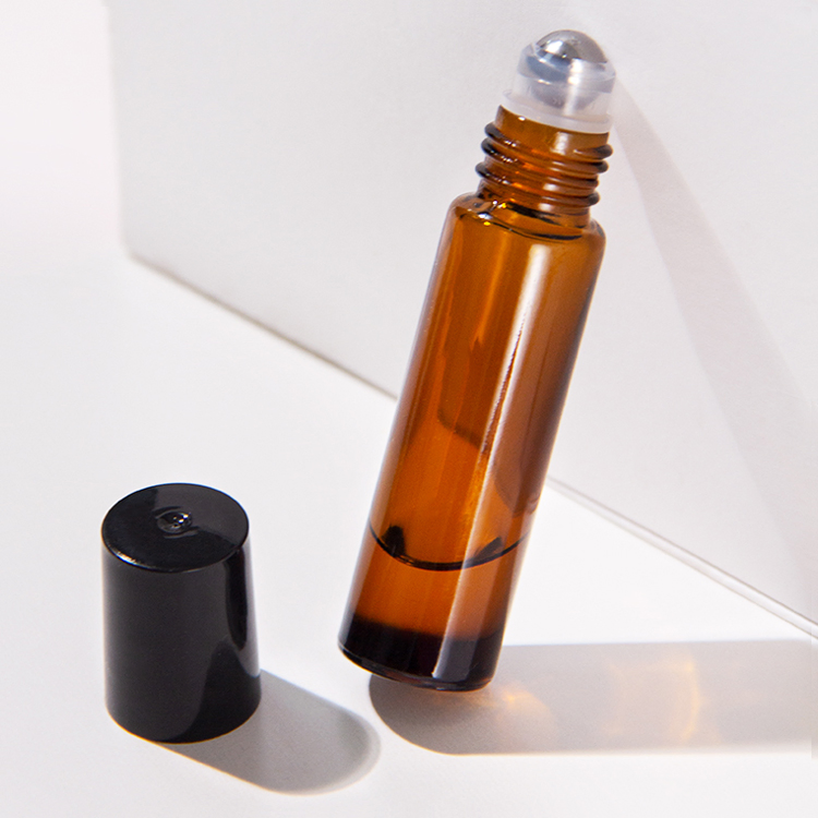 Hot Selling 5ml Colorful Frosted Colored Glass Roll on Bottles Empty Mini Portable Essential Oil Roller Bottle with Plastic Cap