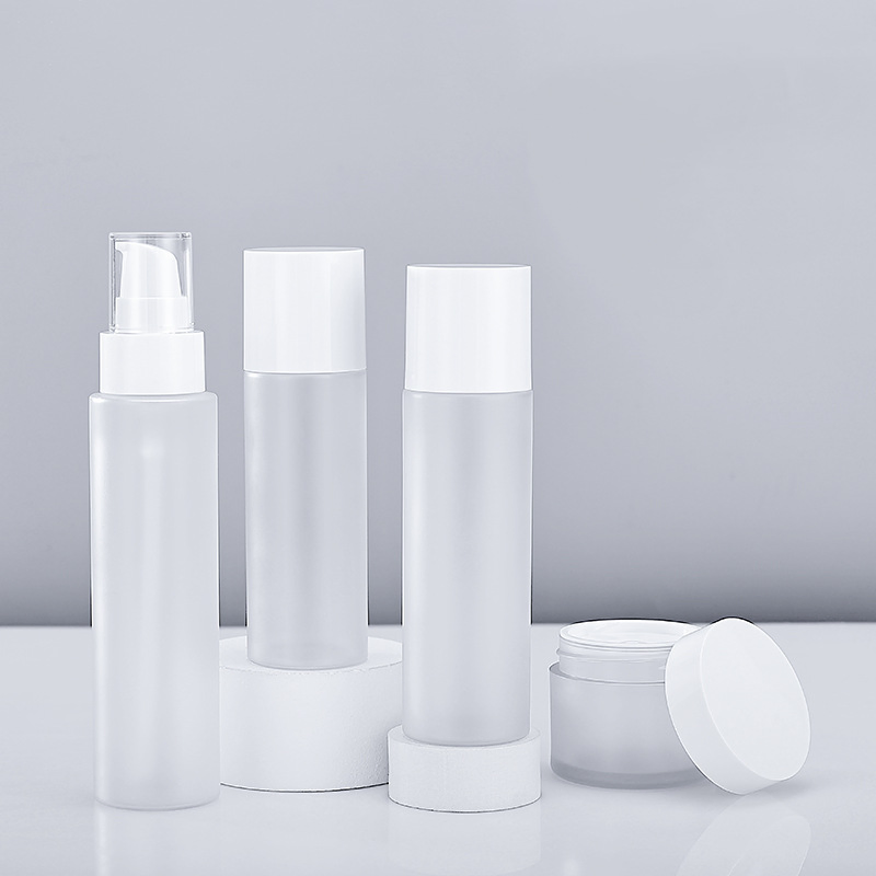 2022 New Model 100ml 120ml 150ml Recyclable Pet Cosmetics Cream Container Plastic Cosmetic Bottle Set Cosmetic Packaging with Box Packaging for Body Lotion