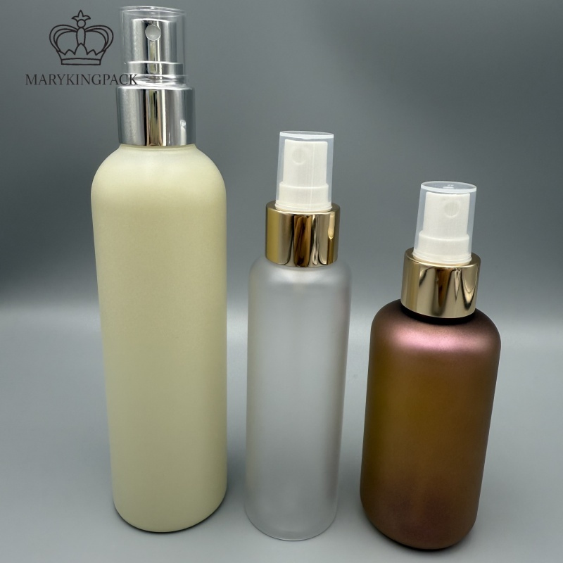 Customized 15ml 30ml 50ml Pearl Color and Iridescent Colored Plastic Bottles Makeup Spray Bottles Portable Cosmetics Packaging Bottles