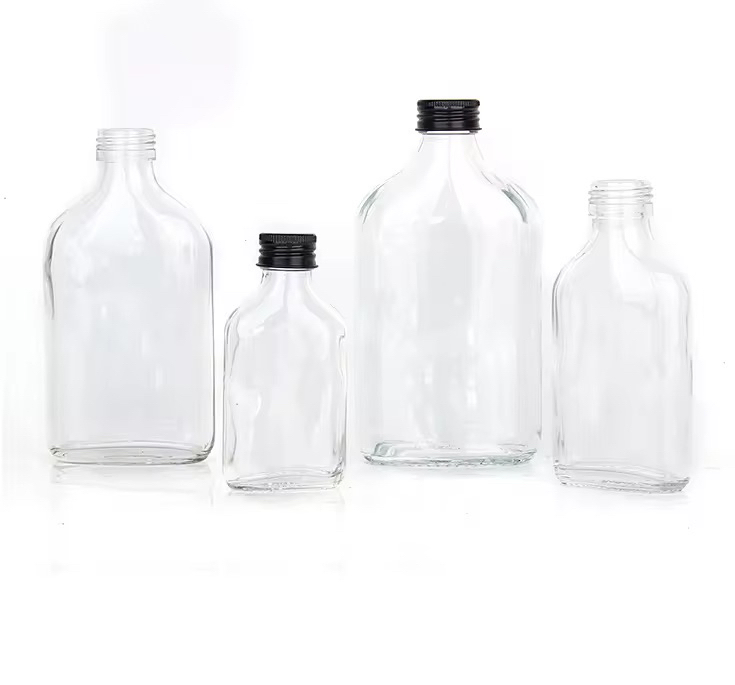 Recyclable 10oz Square Juice Bottles Fruit Tea Glass Bottle 300ml with Plastic Lids