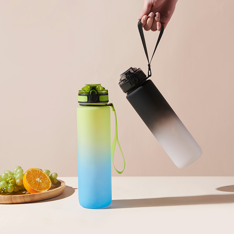 Big Capacity 1000ml Man Boy Strap CE Plastic Water Bottle with Strap