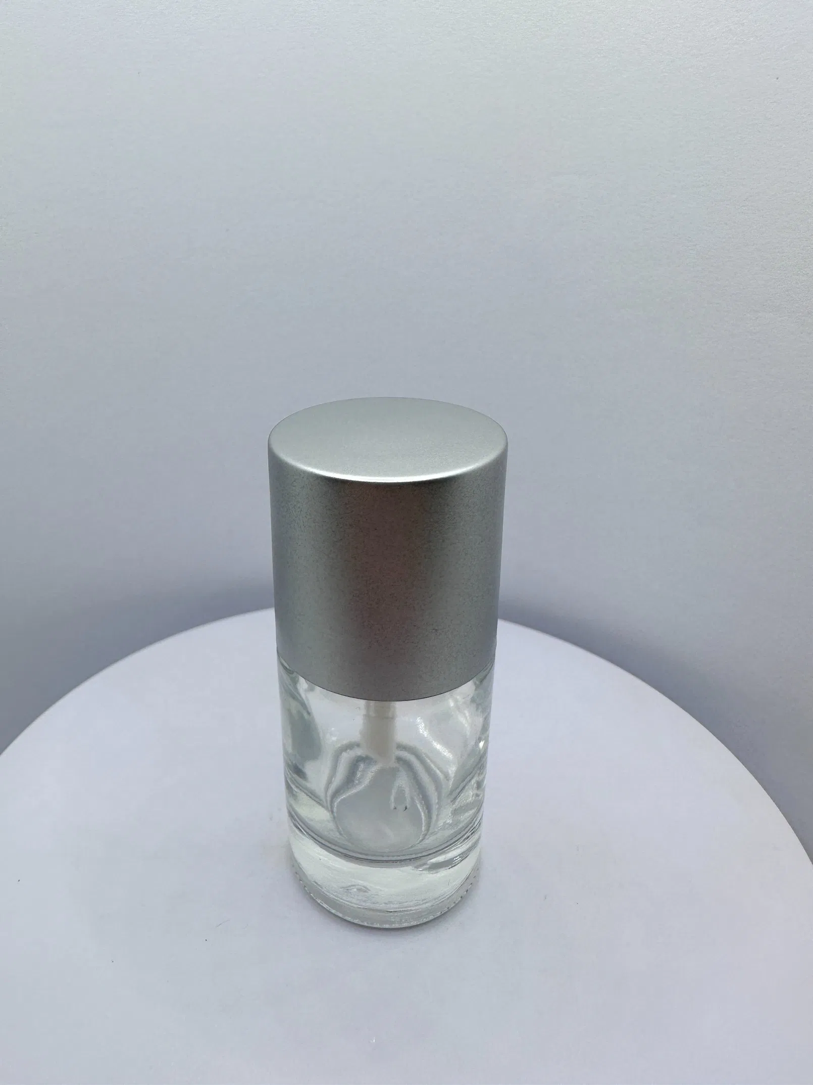 Fashion OEM ODM Packaging Lip Gloss Tube Round Wholesale Plastic Cap Lip Gloss Bottle