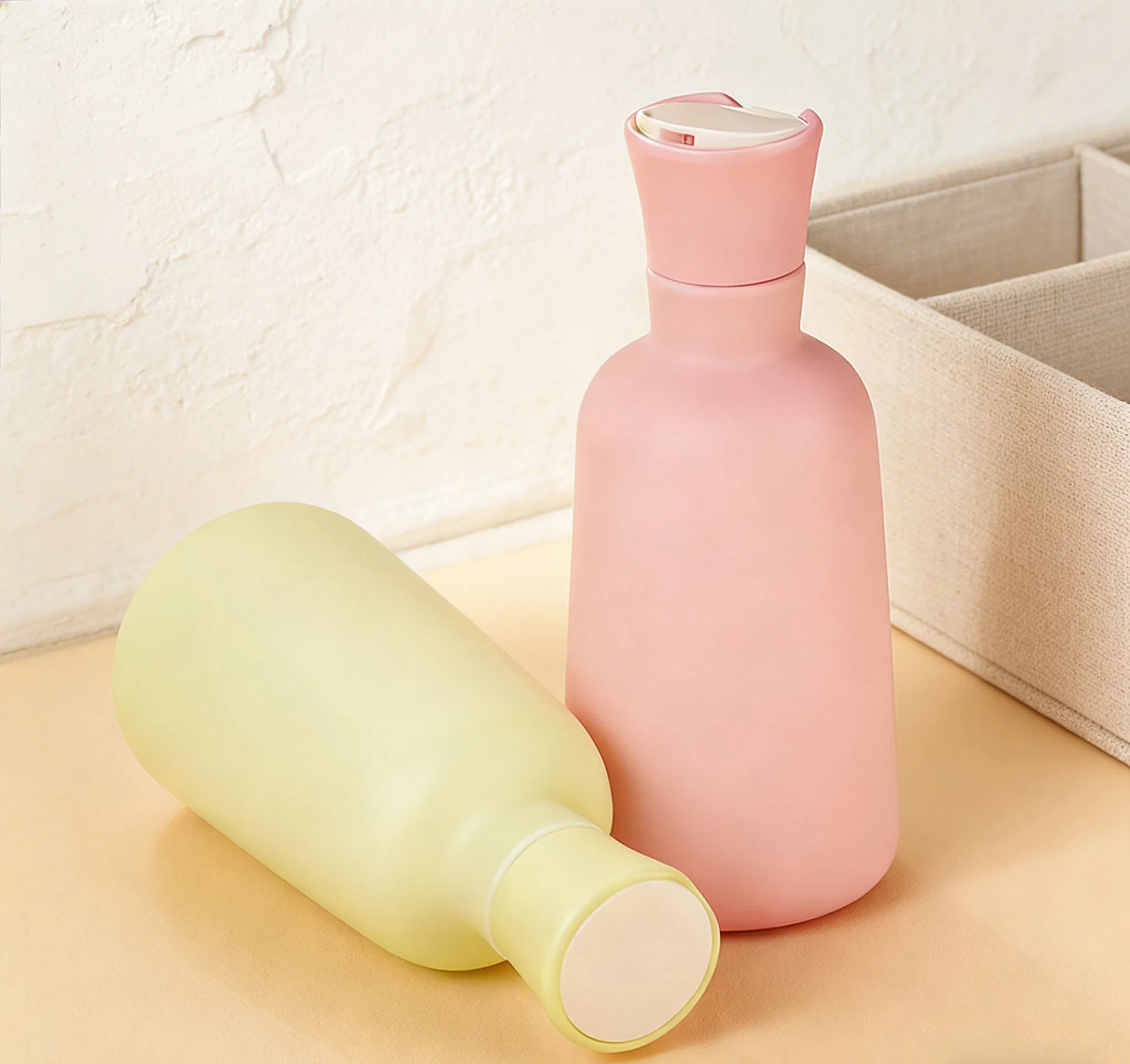 Factory Price Packaging Cosmetic 300ml Pet Plastic Cap Leakproof Flip-Top Shower Gel Bottle