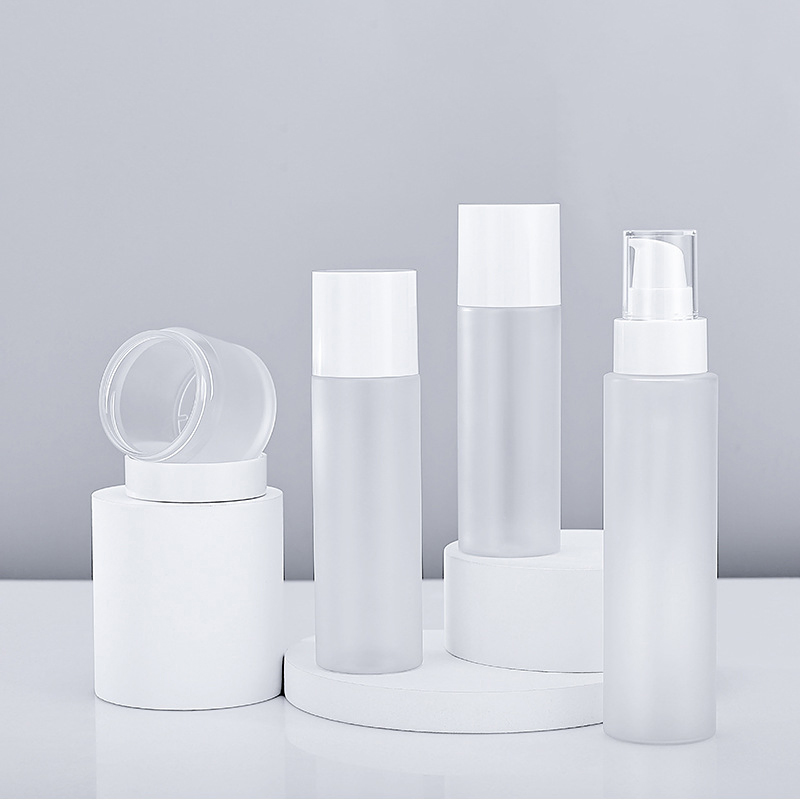 2022 New Model 100ml 120ml 150ml Recyclable Pet Cosmetics Cream Container Plastic Cosmetic Bottle Set Cosmetic Packaging with Box Packaging for Body Lotion