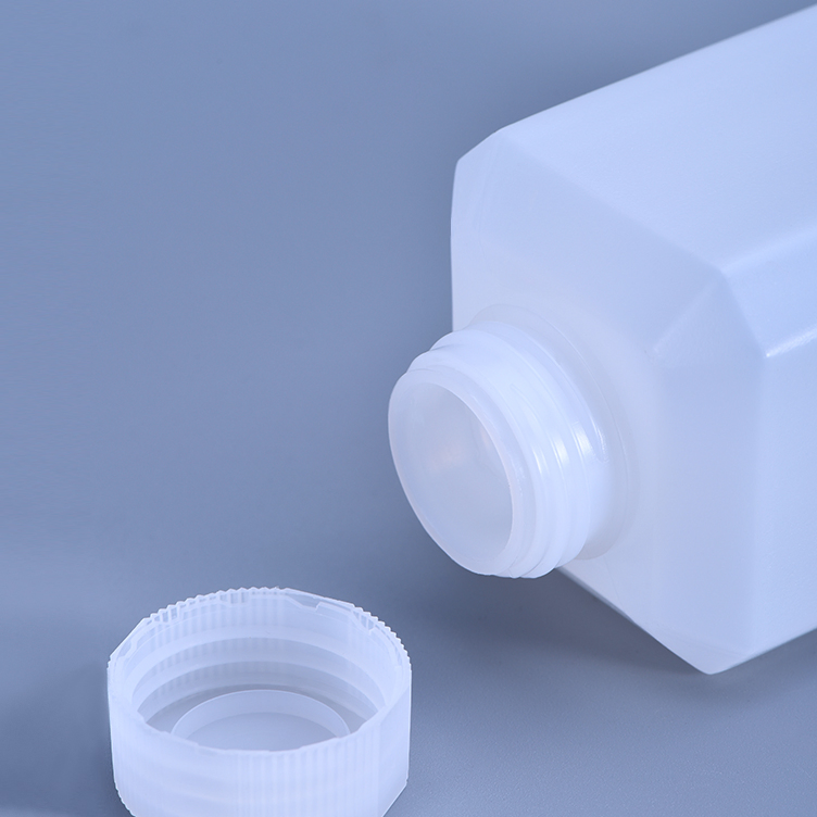 Lab Reagent Container 30ml Leakproof Narrow Mouth Square HDPE Plastic Bottle