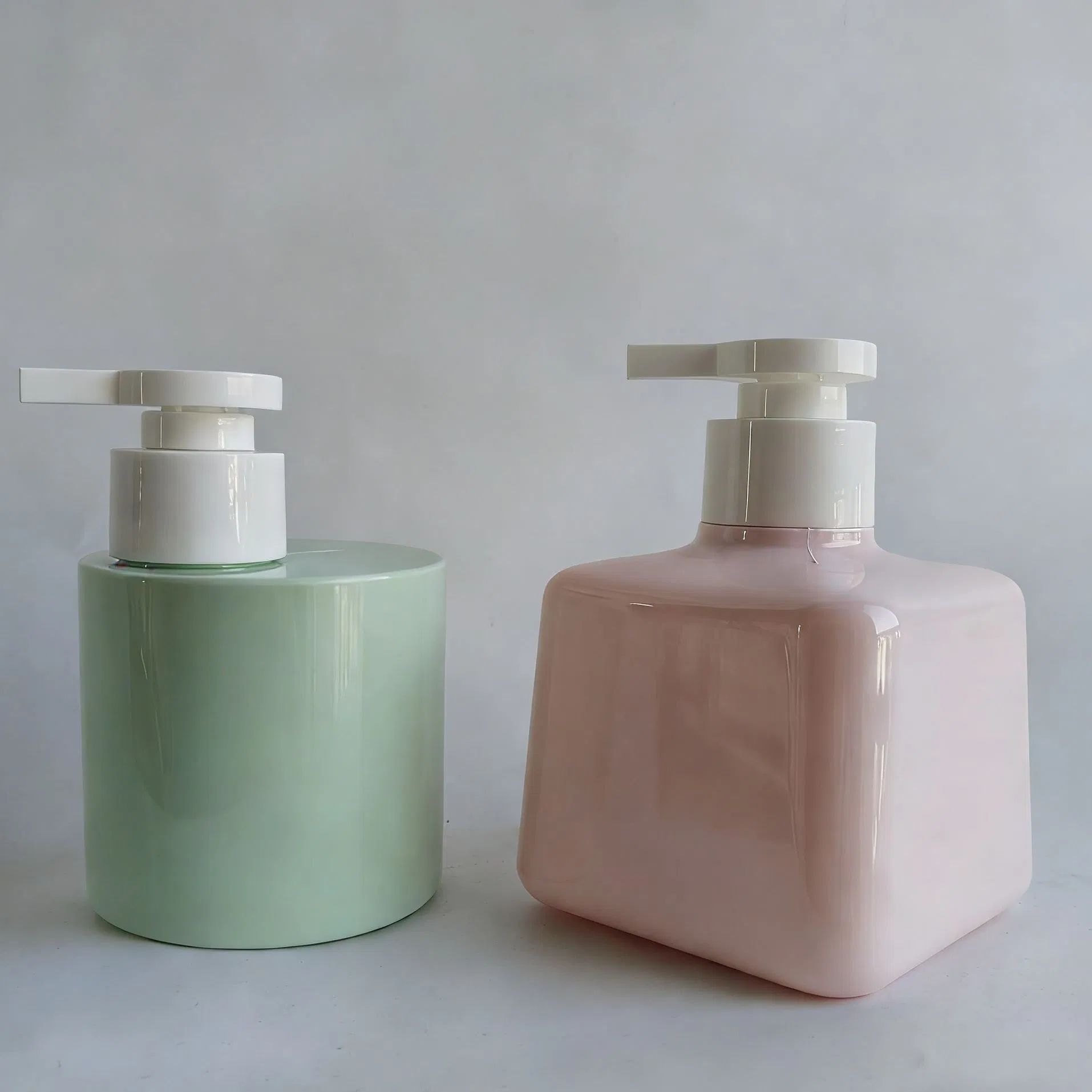 Customized Color Pet Plastic Bottle with Lotion Pump