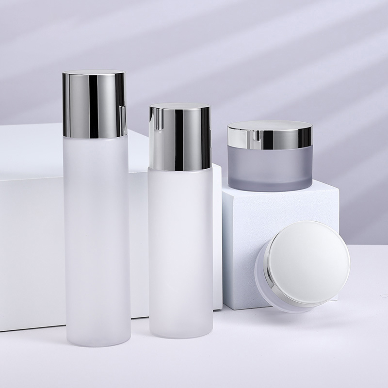 2022 New Model 100ml 120ml 150ml Recyclable Pet Cosmetics Cream Container Plastic Cosmetic Bottle Set Cosmetic Packaging with Box Packaging for Body Lotion