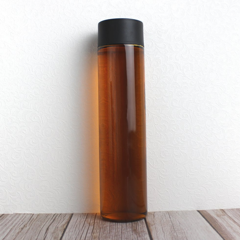 Wholesale Customizable 750ml Ultra-Transparent Recyclable Glass Mineral Water Bottle Beverage Container with Engraved Patterns Plastic or Metal Cap