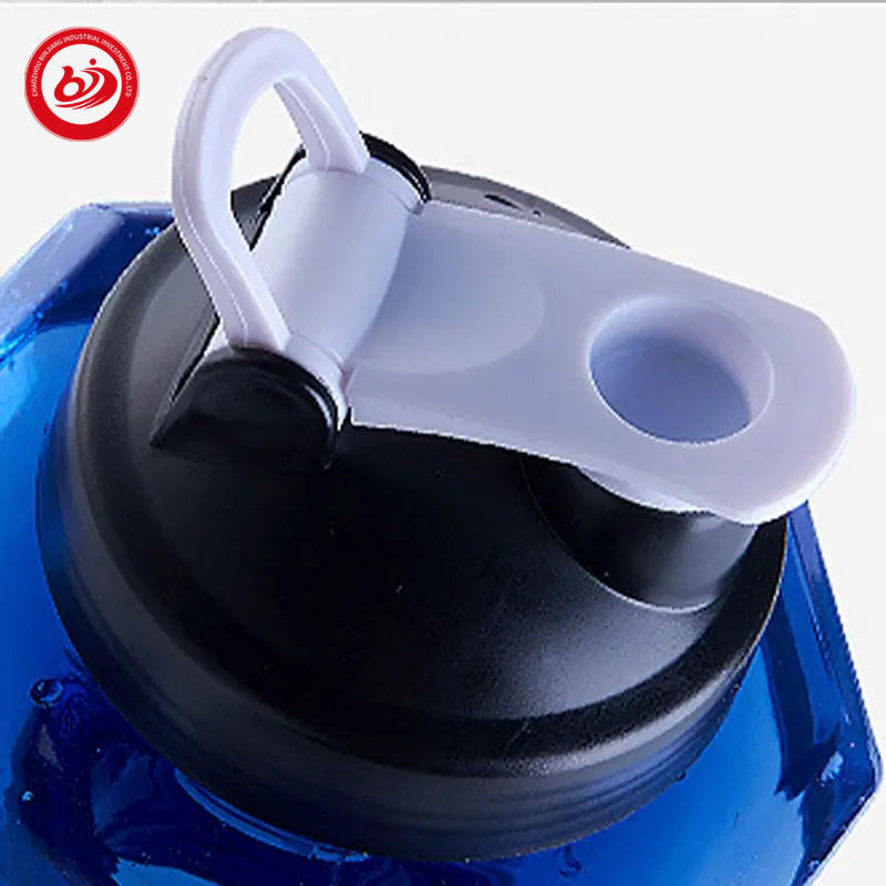 BPA Free Large Capacity Pet Dumbbell Shape Plastic Water Bottle with Handle Leakproof Plastic Gym Fitness Bottle for Outdoor