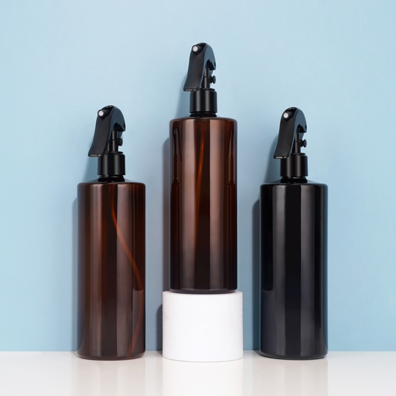 250ml 500ml Empty Cosmetic Manufacturers Flat Shoulder Amber Black Colors Pet Plastic Mist Spray Trigger Pump Bottle