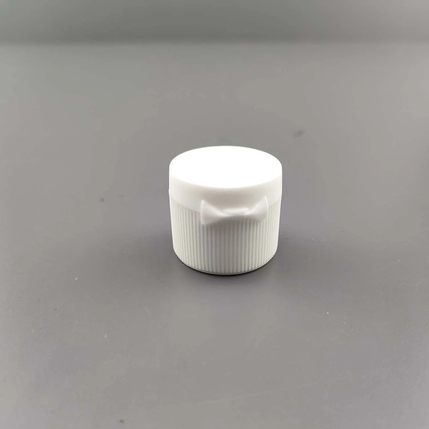 High Quality Plastic Lotion Flip Top Cap for Shampoo Cosmetic Bottle