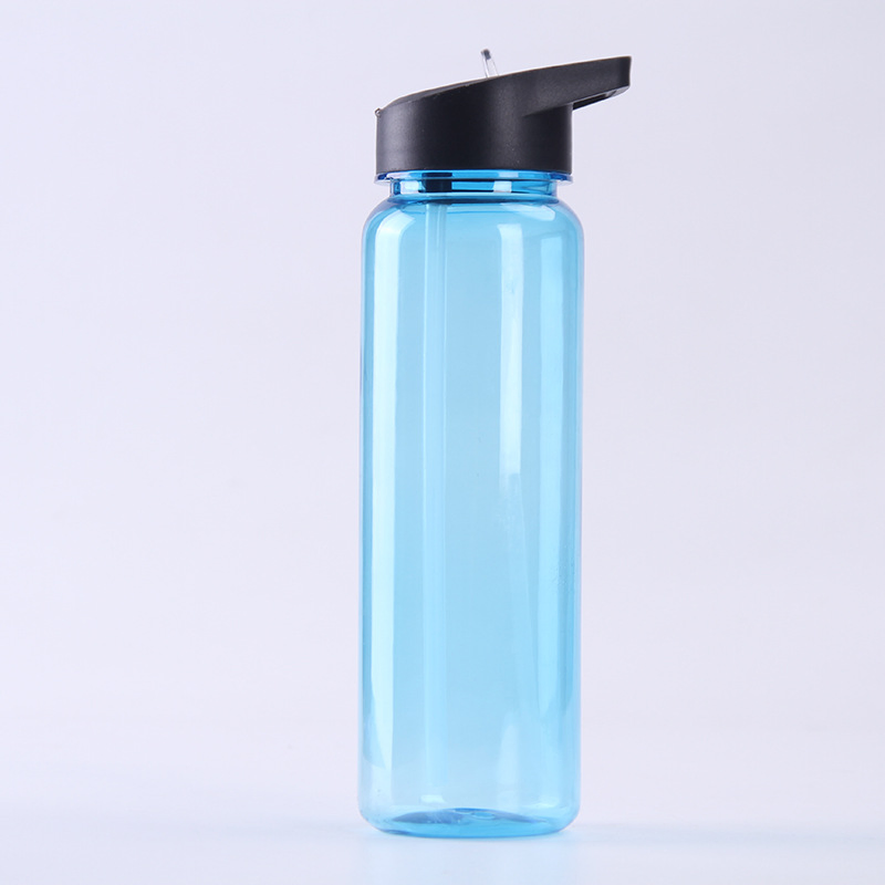 Wholesale 24oz Colored Clear Sustainable Large Capacity Portable Sport Water Tumbler Plastic Water Bottles with Jugs and Hooks