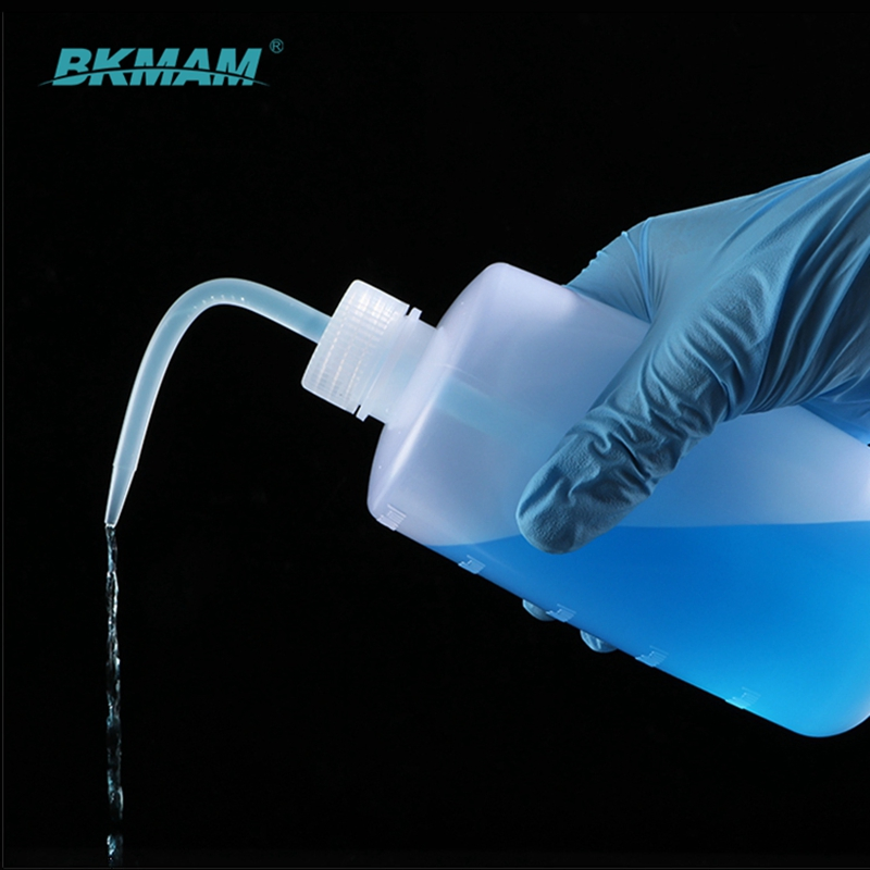 Lab Use Plastic Squeeze Washing Bottle with Bent Bozzle and Screw Cap 250ml