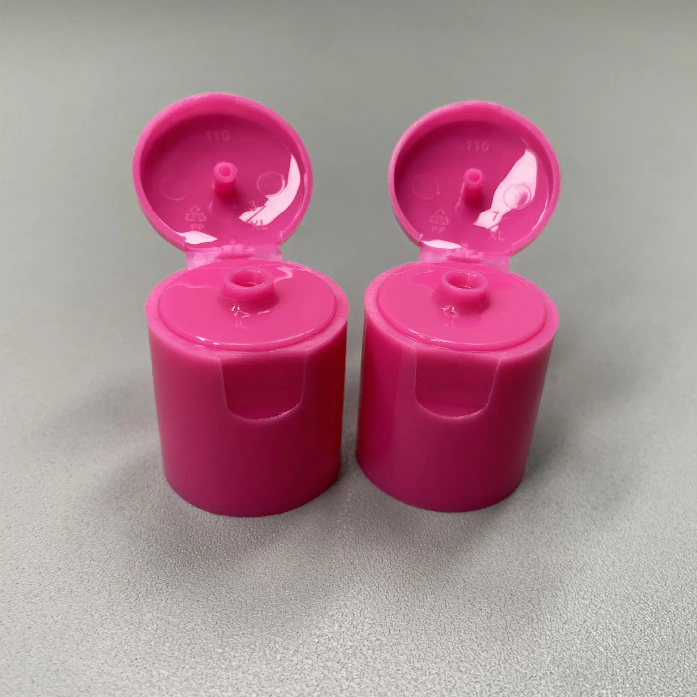 22/415 Cosmetic Bottle Flip Top Cap 22mm Smooth Plastic Caps