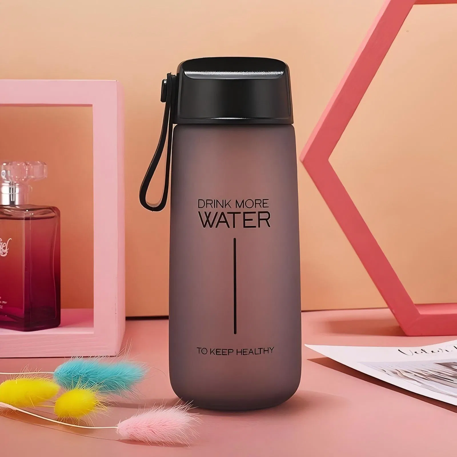 New Product Portable Leak-Proof Eco-Friendly 550ml Colored Drinking Cup Travel Mug Water Bottle with Plastic Lid