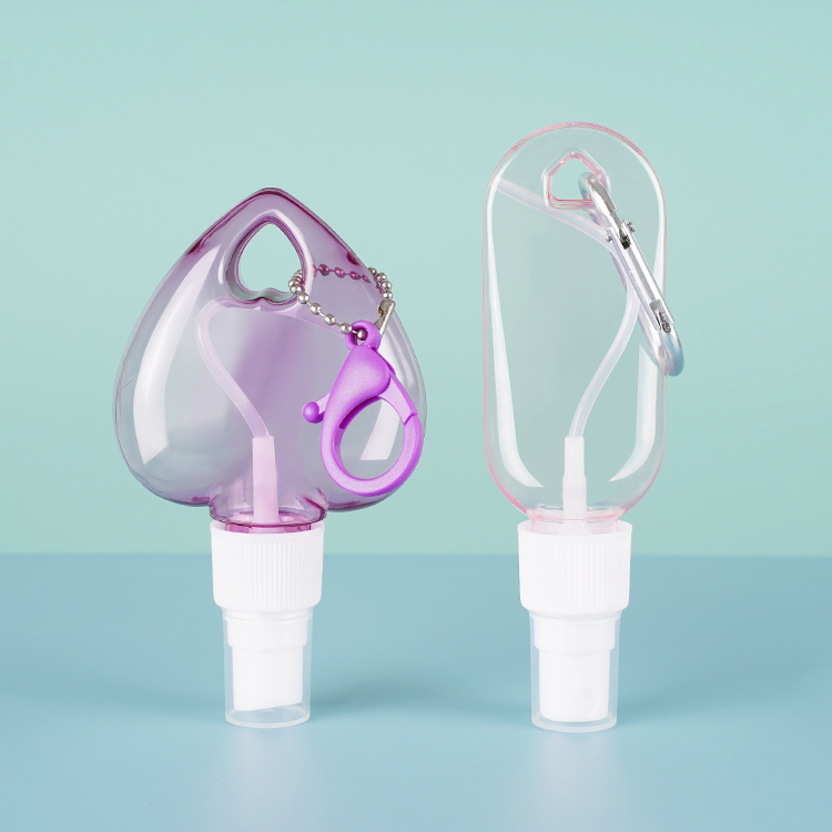 Heart Shape 30ml 50ml 60ml Plastic Keychain Spray Bottle with Hook for Hand Sanitizer Alcohol Travel Size Bottle